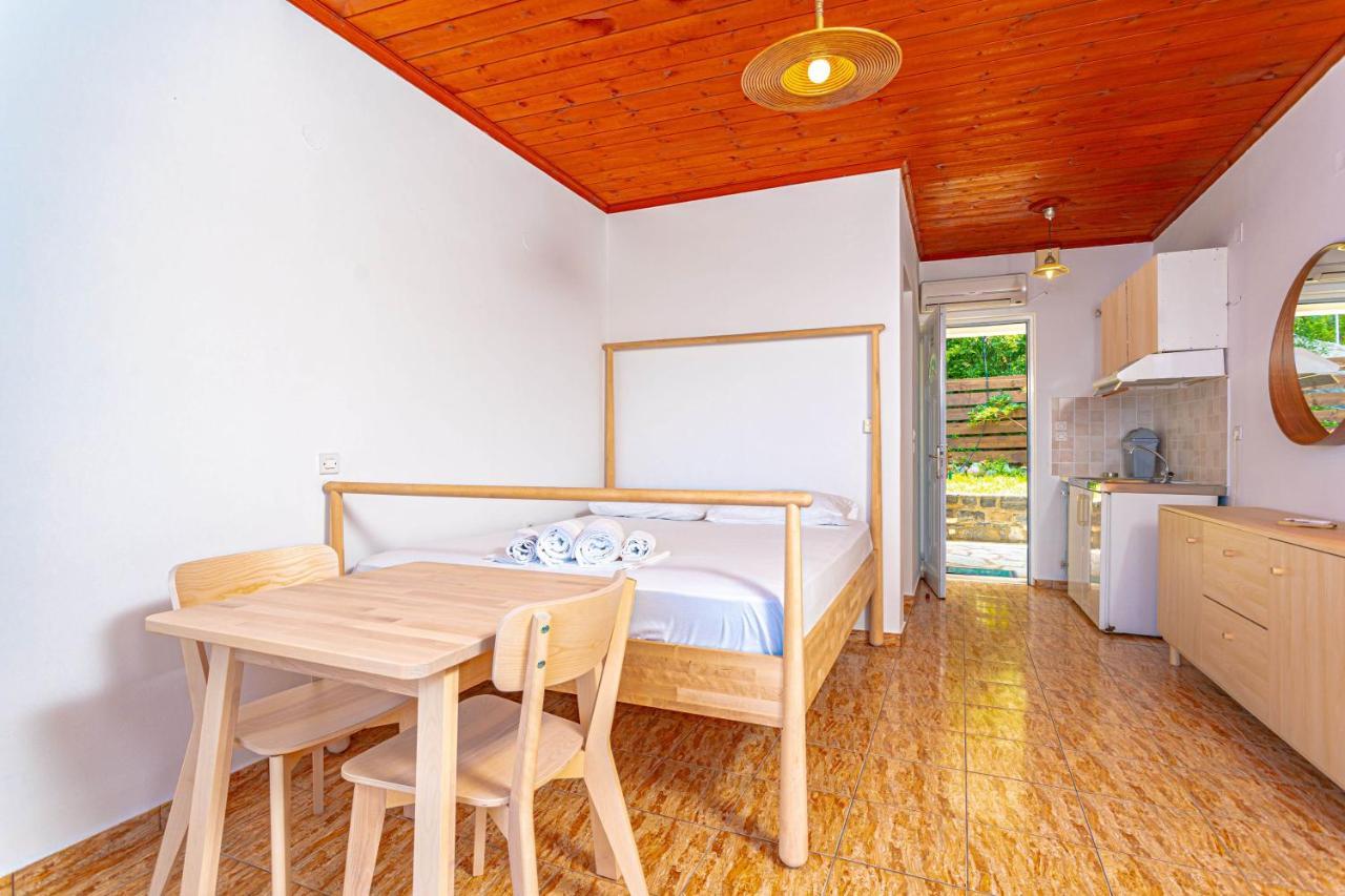 The Life Suites Limnionas  Ngoại thất bức ảnh