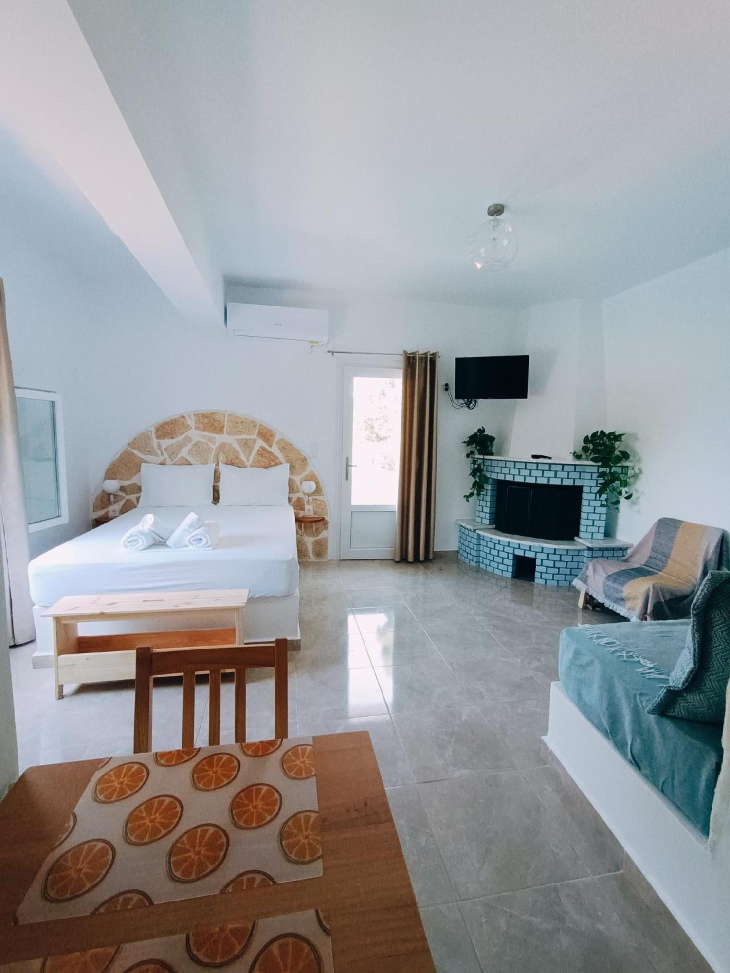 The Life Suites Limnionas  Ngoại thất bức ảnh